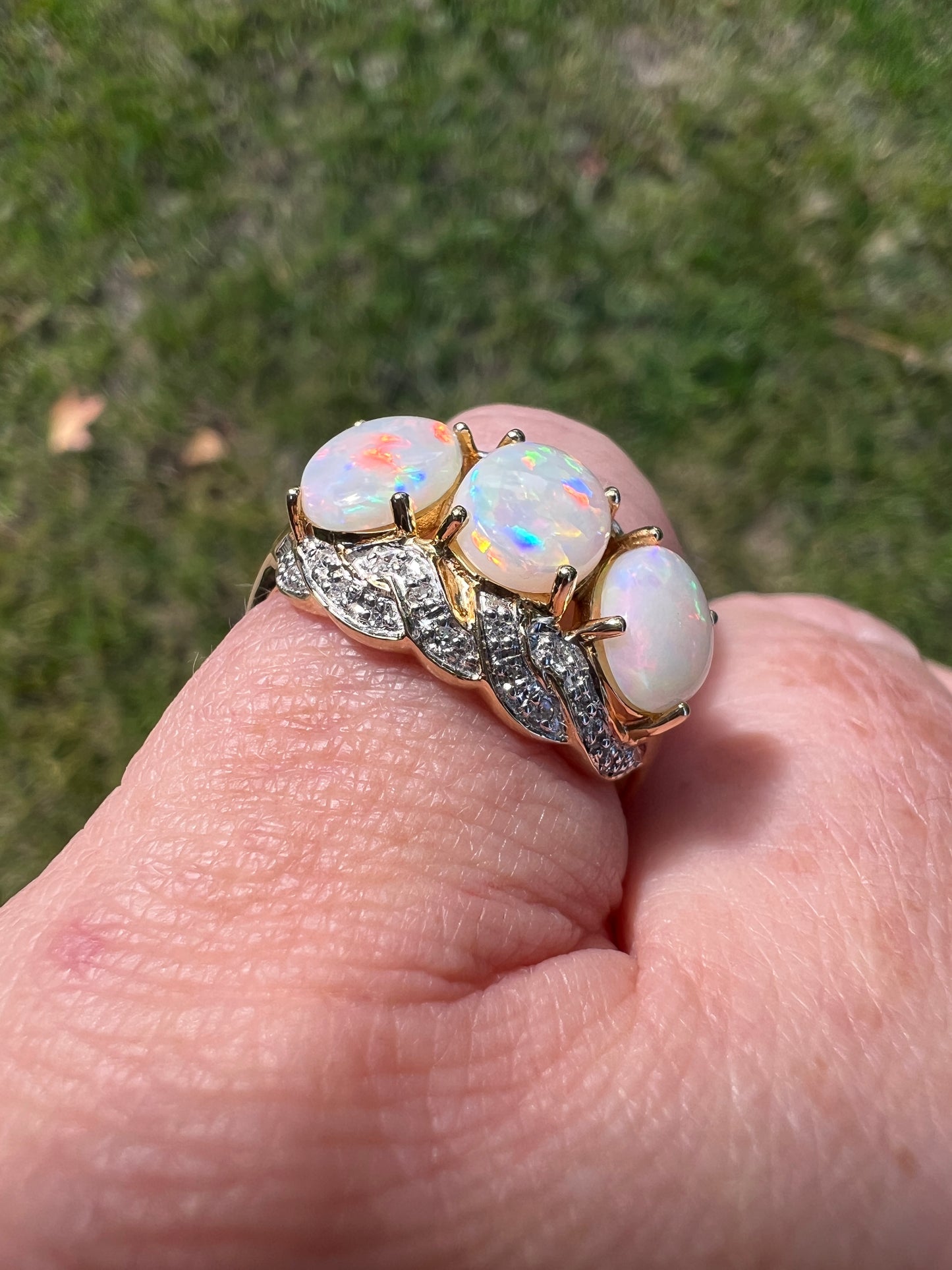 Vintage 14k Gold Opal Trilogy Diamond Ring