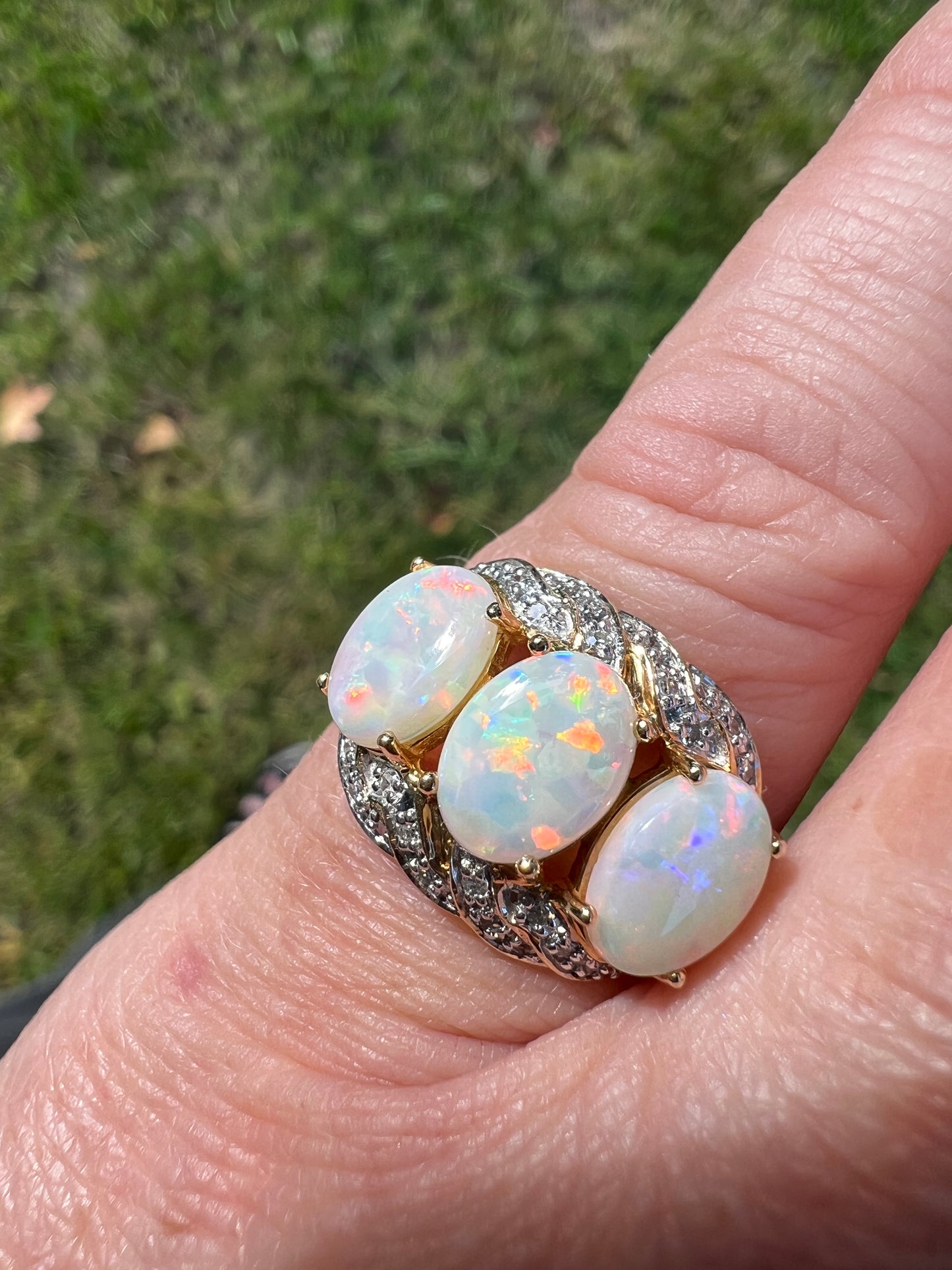 Vintage 14k Gold Opal Trilogy Diamond Ring
