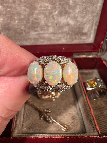 Vintage 14k Gold Opal Trilogy Diamond Ring