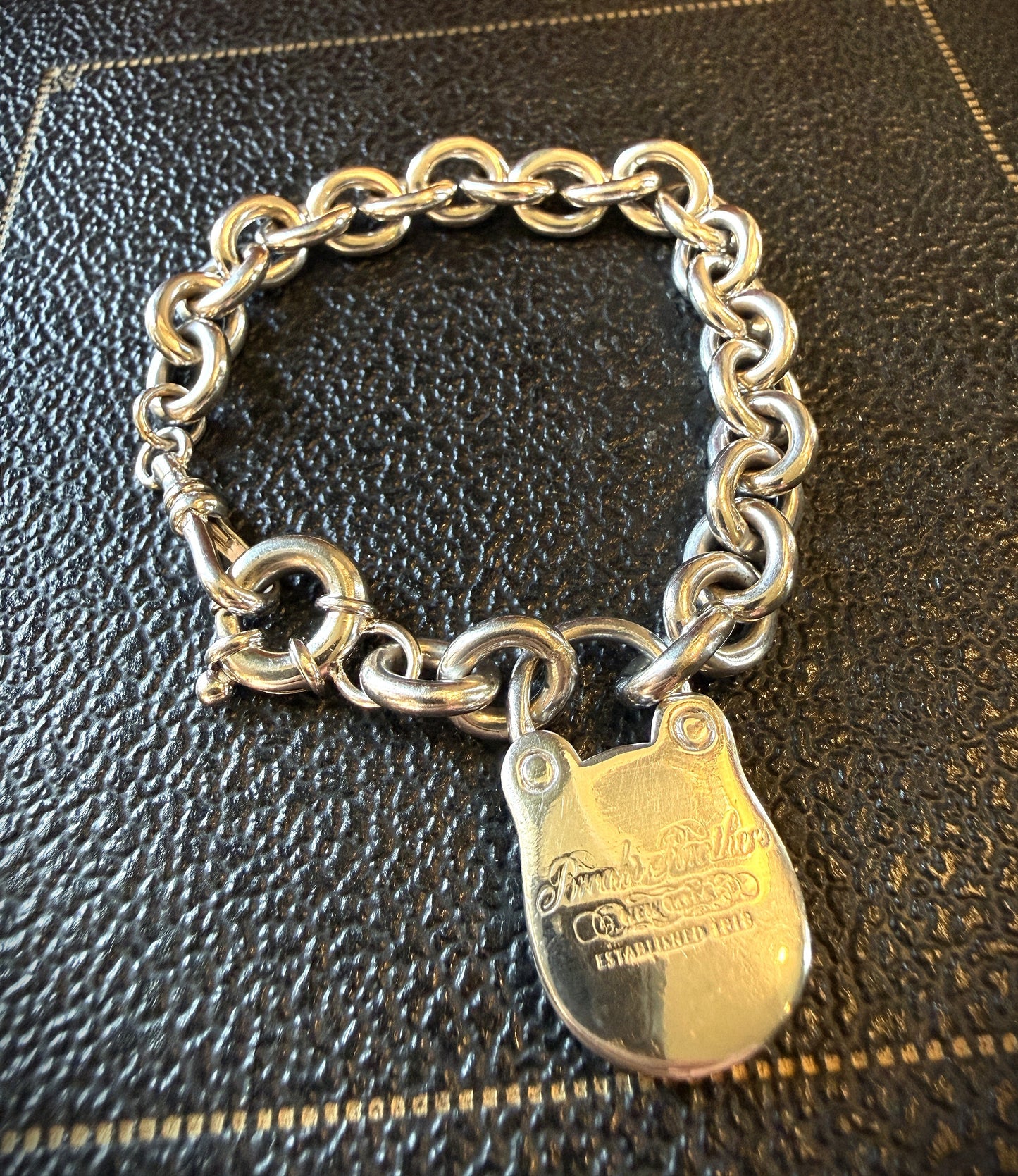 Authentic Brooks Brothers Sterling Silver Rolo Link Padlock Bracelet Jumbo Bolt Clasp & Dog Clip | Circa 1990–2000