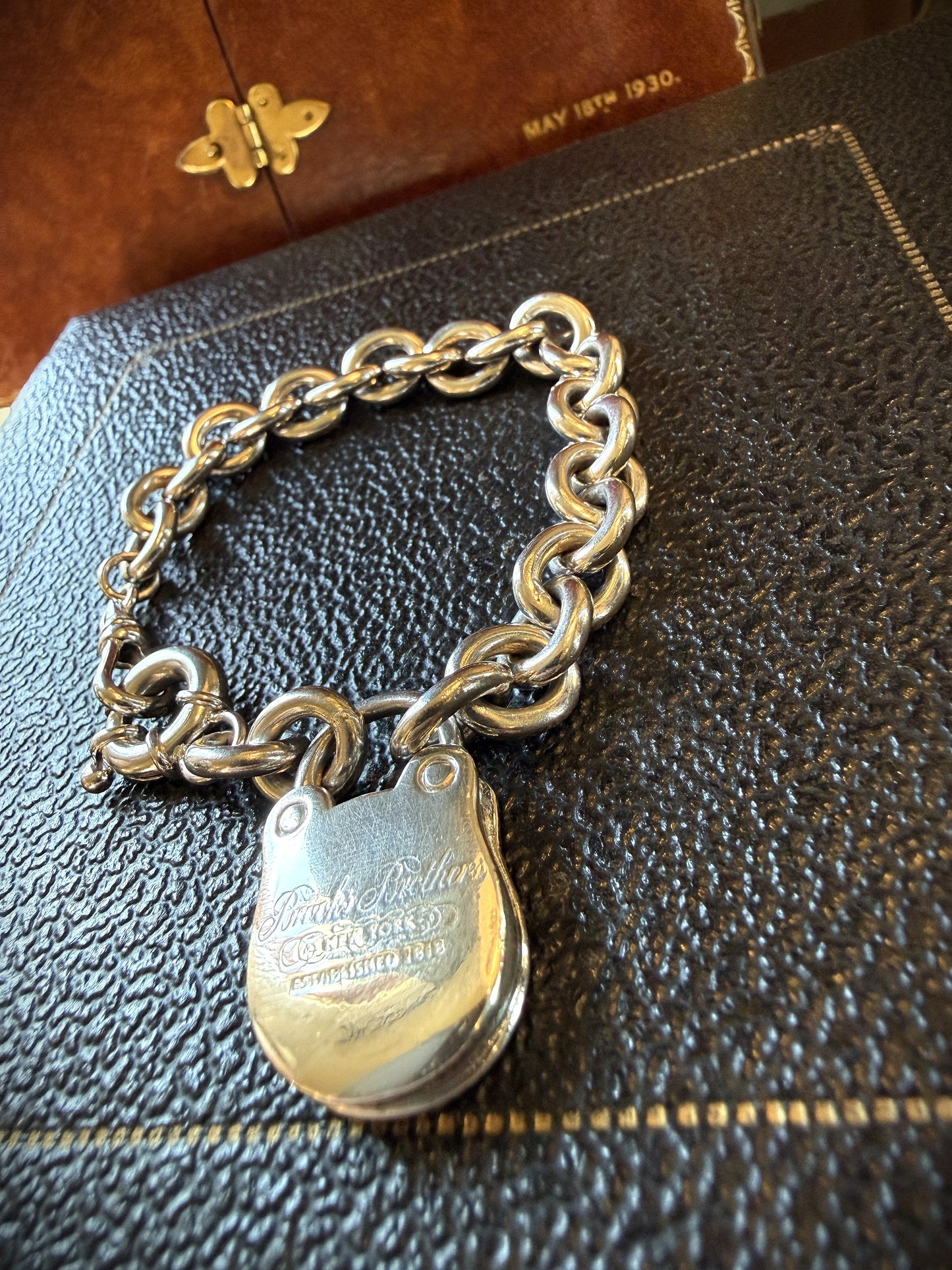 Authentic Brooks Brothers Sterling Silver Rolo Link Padlock Bracelet Jumbo Bolt Clasp & Dog Clip | Circa 1990–2000