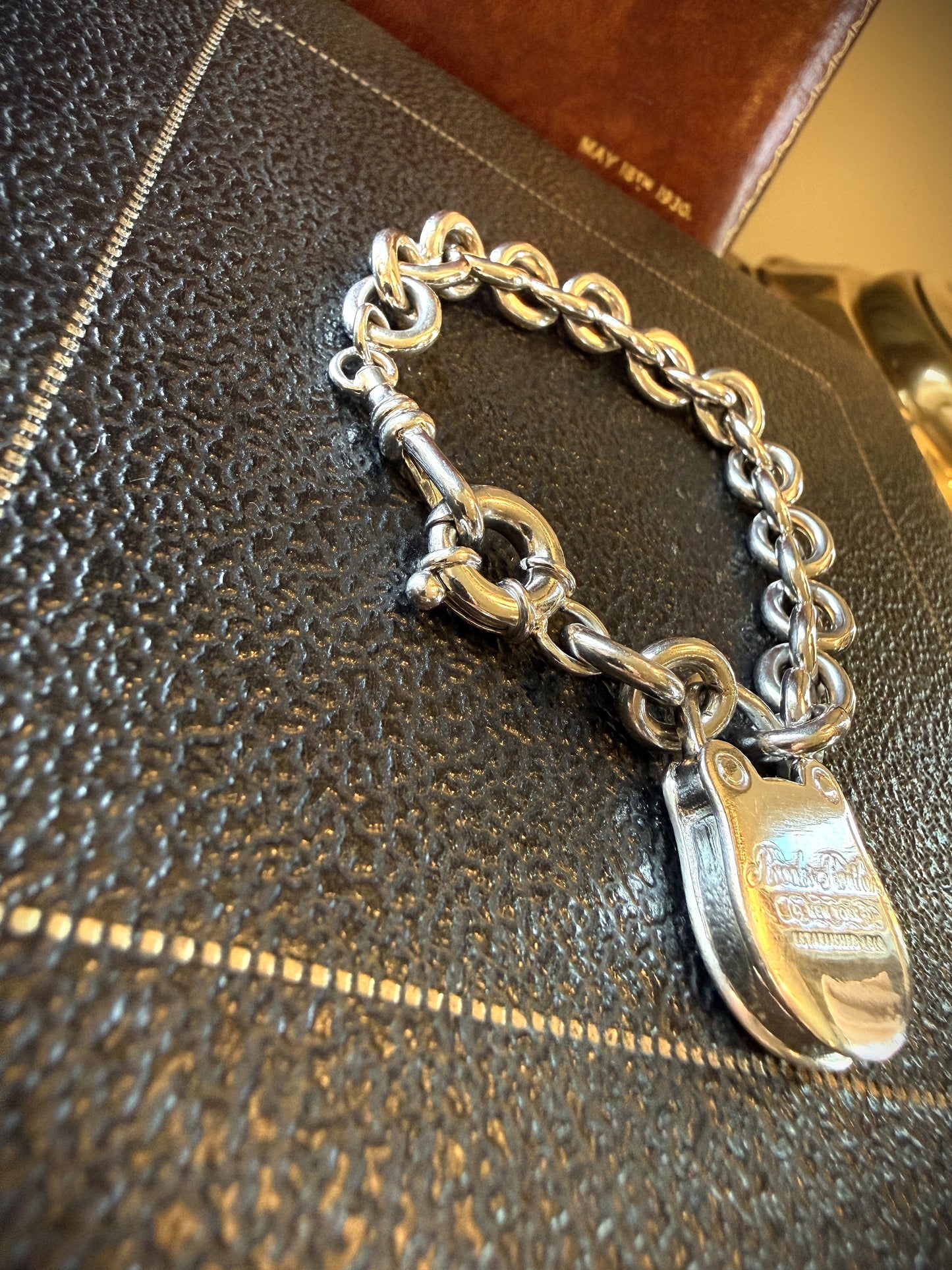 Authentic Brooks Brothers Sterling Silver Rolo Link Padlock Bracelet Jumbo Bolt Clasp & Dog Clip | Circa 1990–2000