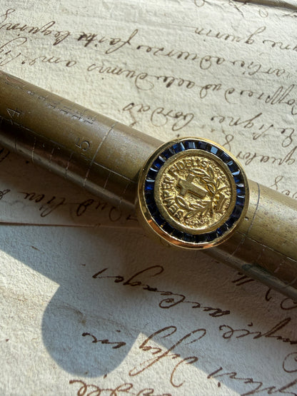 Vintage 18K Gold & Natural Sapphire Signet Ring – “Semper Fidelis” Cross & Laurel Motif, 24.5g Estate Statement Ring