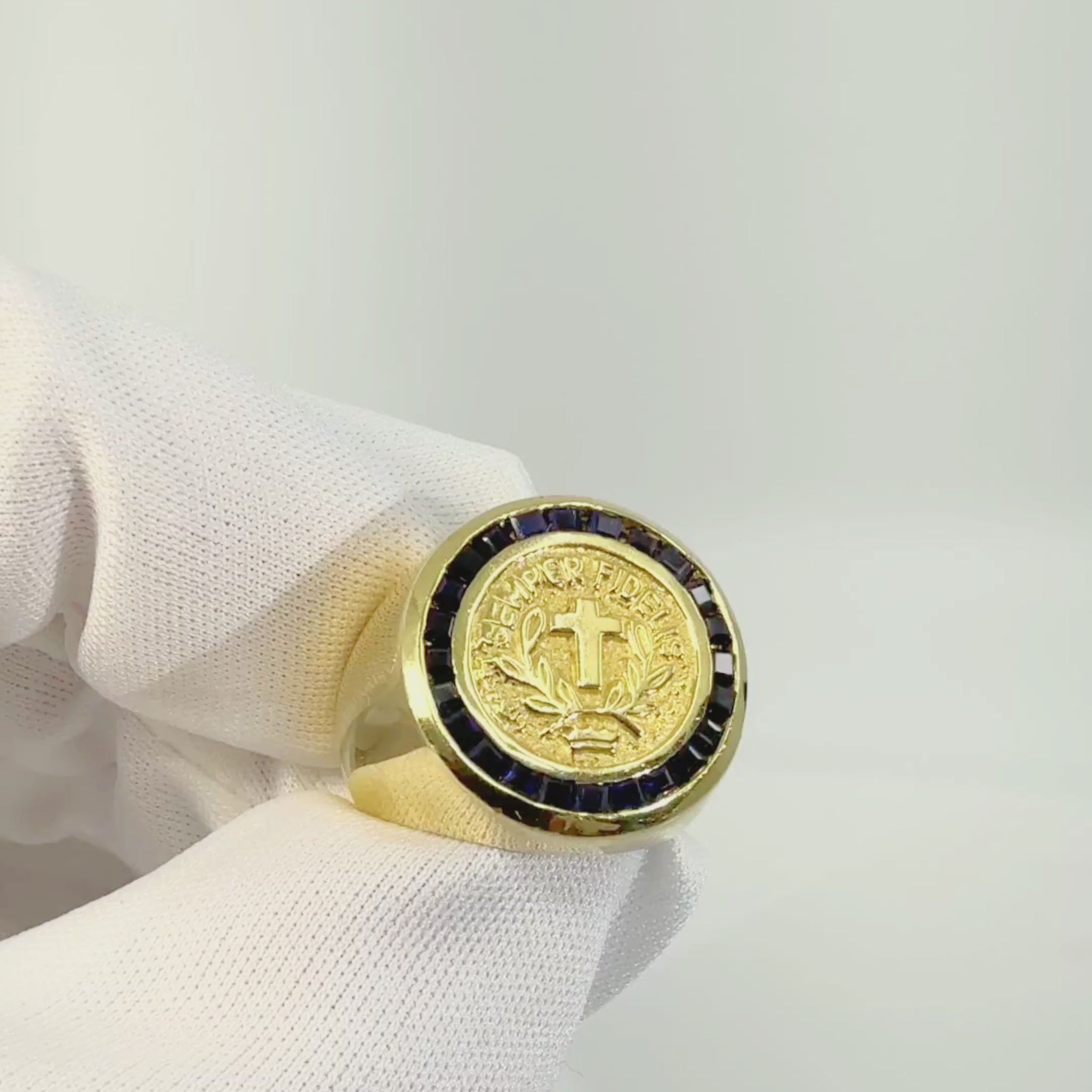 Vintage 18K Gold & Natural Sapphire Signet Ring – “Semper Fidelis” Cross & Laurel Motif, 24.5g Estate Statement Ring